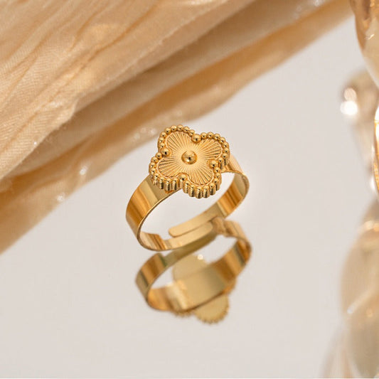 18K gold plated VC ring gold four leaf Saudi Arabia Jewelique